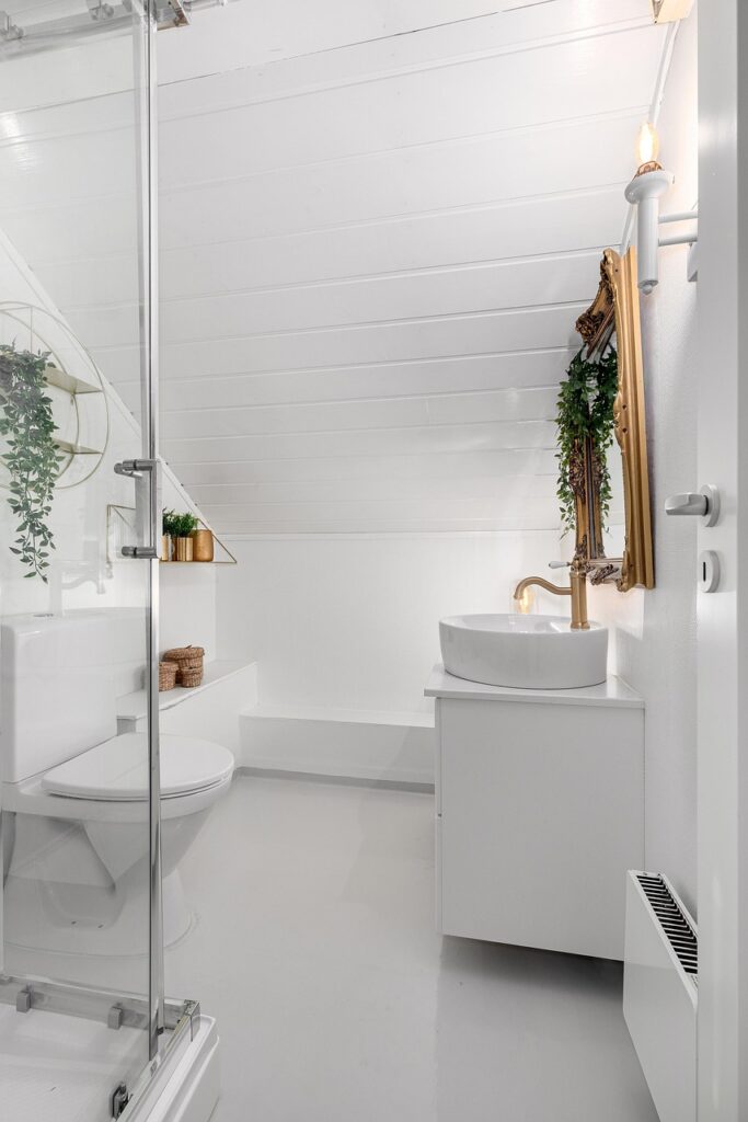 découvrez des idées innovantes et inspirantes pour le design de votre salle de bain. transformez votre espace en un havre de paix grâce à des conseils sur les matériaux, les couleurs et les aménagements. profitez d'un intérieur à la fois fonctionnel et esthétique.